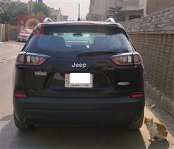 جیپ شیرۆکی